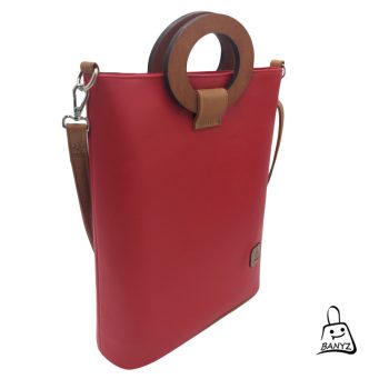 többfunkciós női táska kézitáska és válltáska egyben piros barna színű fafogós női táska elölnézet